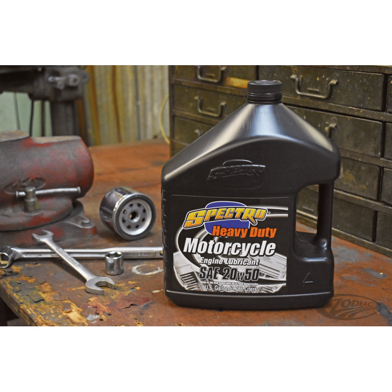 Huile moteur Spectro USA Heavy Duty SAE 20 W 50 bidon de 1 US Gallon (3.784 Litres) pour Harley-Davidson 745061 Huile Spectro...