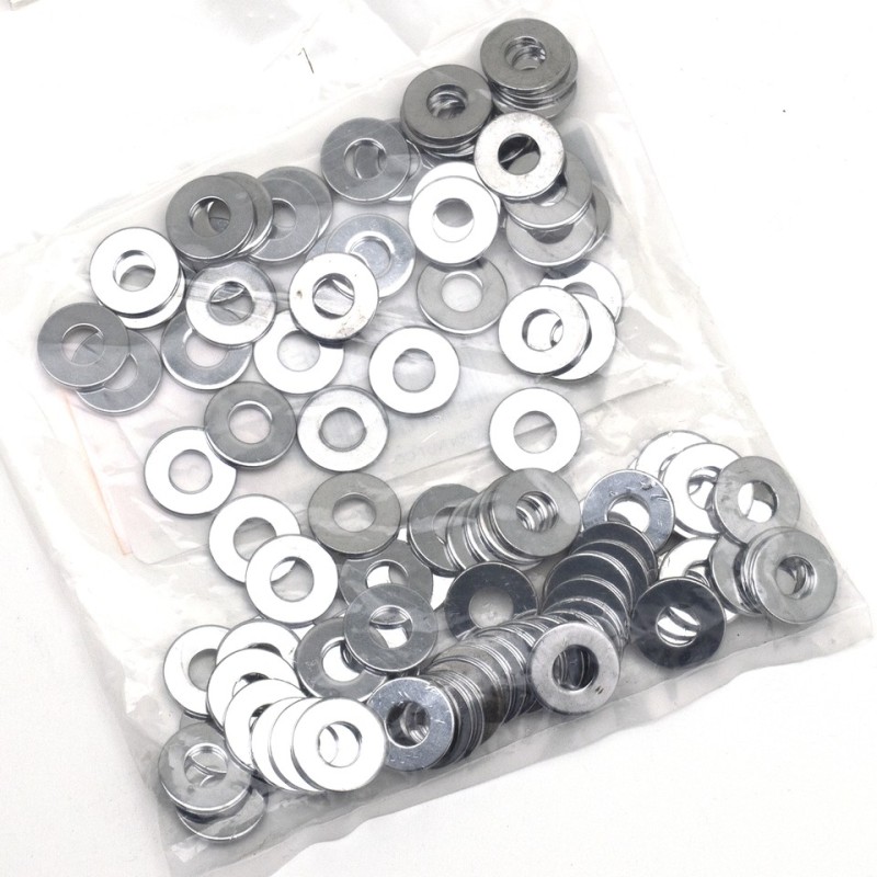 Assortiment d'ecrous et de rondelles chromes 233244