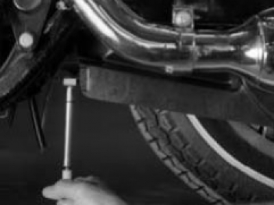 Comment régler la courroie secondaire d'une Harley Davidson